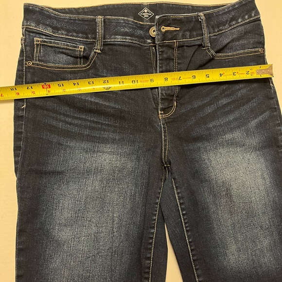 St. John Bay Denim Jean shorts size 12 - Picture 6 of 8